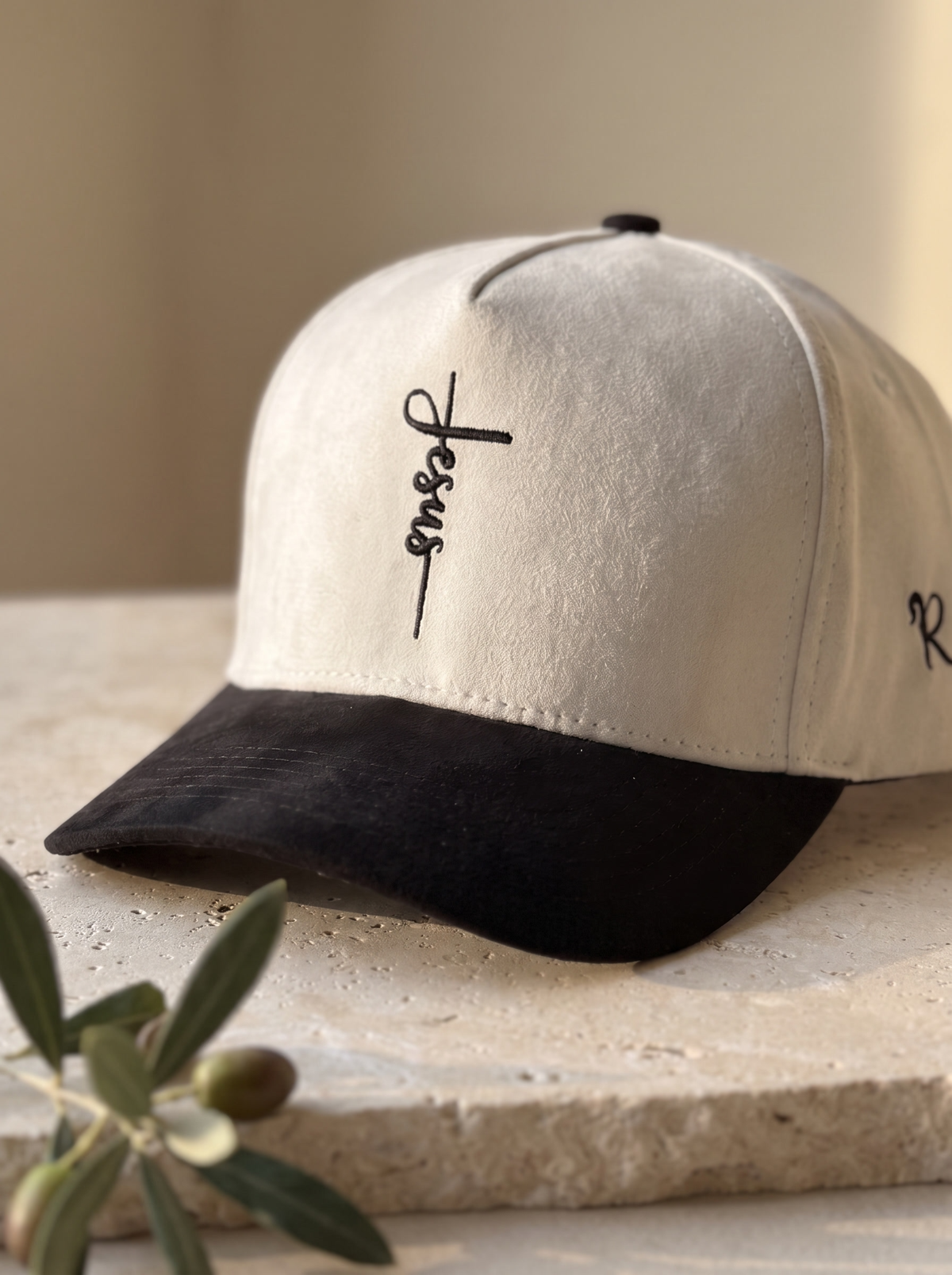 Gorra cristiana juan 8:12 (beige/negro)