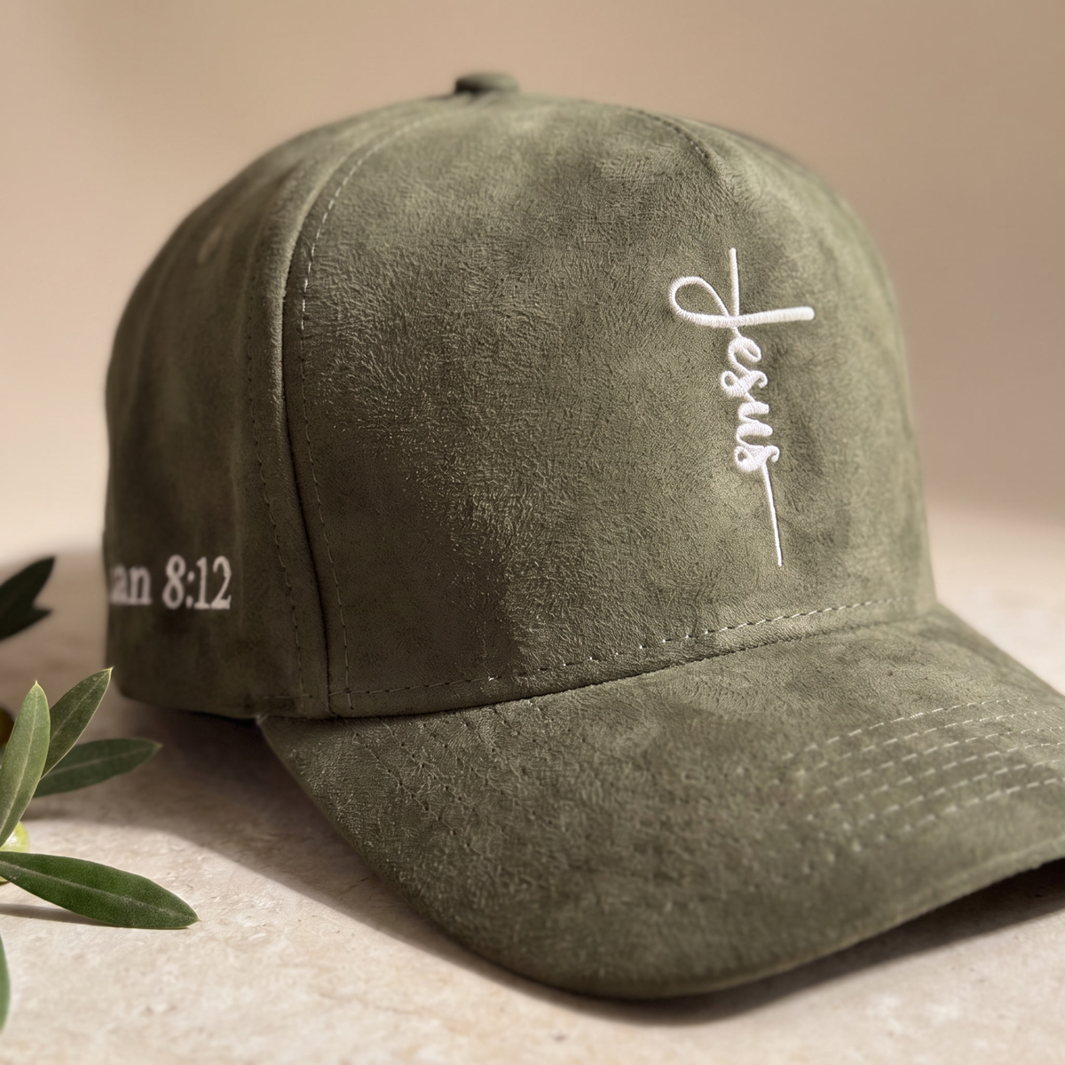 Gorra cristiana juan 8:12 (verde militar)